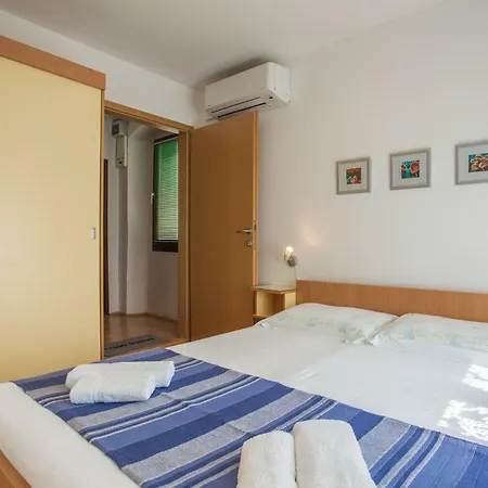 招待所 Sobe Ferlora 3*