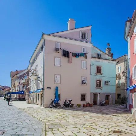 Sobe Ferlora 招待所 3*